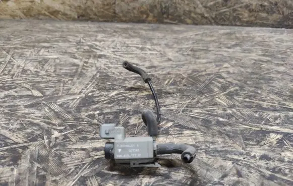 Porsche Boxster 986 Turbo solenoid valve 99660512301