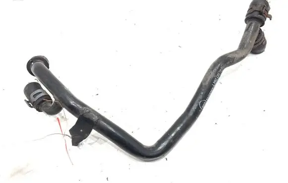 Engine coolant pipe/hose