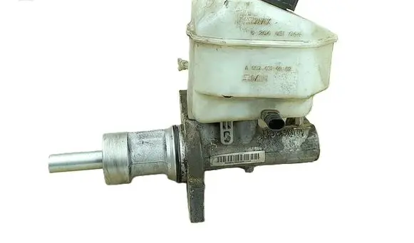 Mercedes-Benz Sprinter W906 Master brake cylinder A0004317301