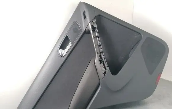 Volkswagen Tiguan Rear door card panel trim 5N0867211