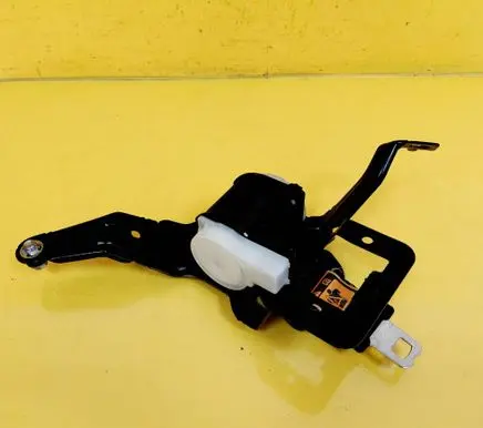 Mazda 5 Middle seatbelt (rear) T0263A