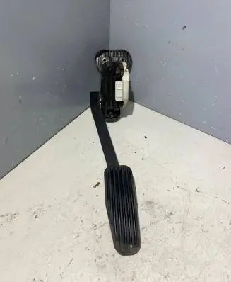 Volvo S60 Accelerator throttle pedal 9496821 F171 00776912