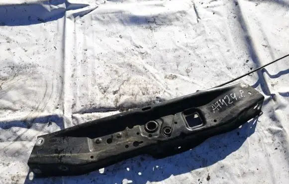 Opel Astra H Radiator support slam panel