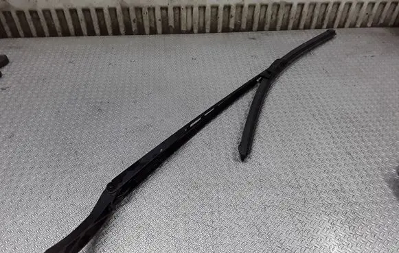 Audi A6 S6 C6 4F Windshield/front glass wiper blade 