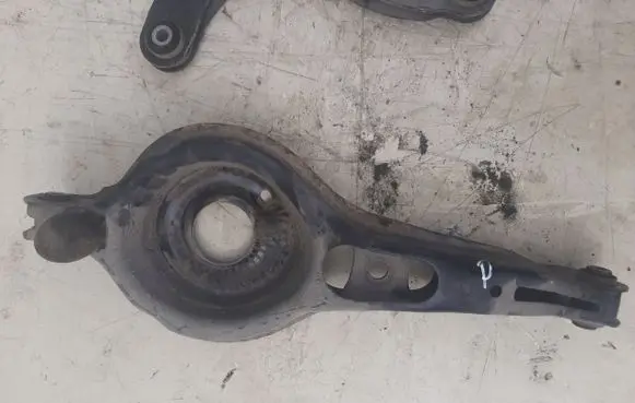 Ford C-MAX II Rear control arm AV615K743BA