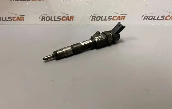 Volvo S40, V40 Fuel injector 7700111014 0445110021