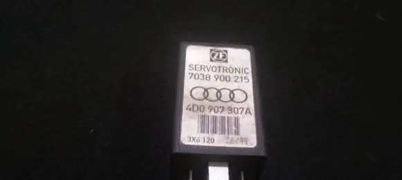 Audi A6 S6 C5 4B Other relay 7038900215 4d0907307a