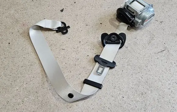 BMW X5 G05 Front seatbelt 7497878