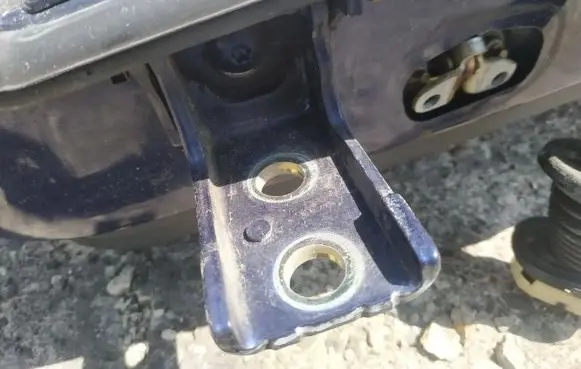 Citroen C5 Rear door lower hinge