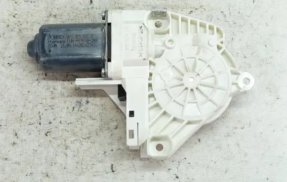 Audi Q5 SQ5 Front door window regulator motor ACF15PLE 8K0959801B 1101919810200