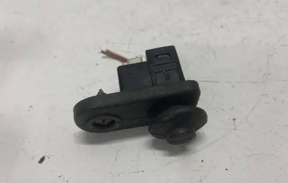 Mitsubishi Pajero Front door sensor coupe 