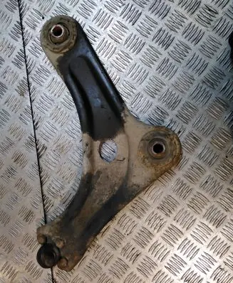 Citroen C3 Front lower control arm/wishbone
