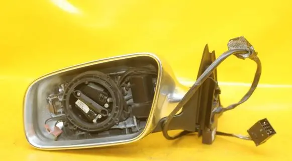 Front door electric wing mirror
