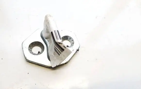 Mazda CX-7 Front door lock loop/hook striker 7029