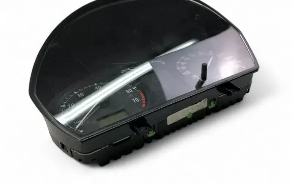 Skoda Fabia Mk1 (6Y) Speedometer (instrument cluster) 6Y0920870B