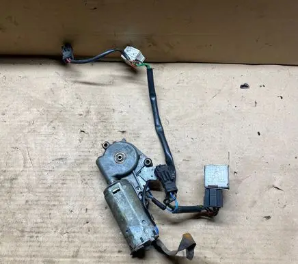 BMW 5 E34 Vent window/glass motor 