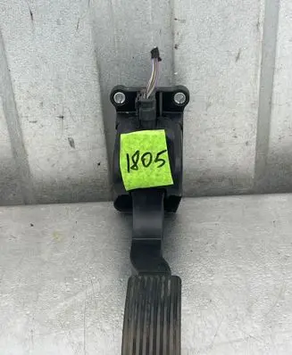 Mercedes-Benz Sprinter W906 Accelerator throttle pedal A9063000404 0280755023 A05932