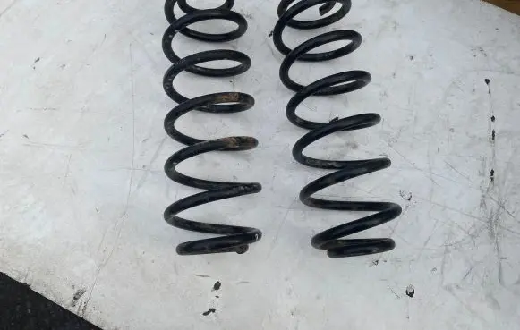 Volkswagen Tiguan Rear coil spring 07432302 0700069 93422302