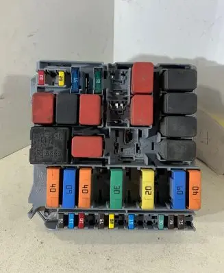 Fiat Doblo Fuse module 51905216