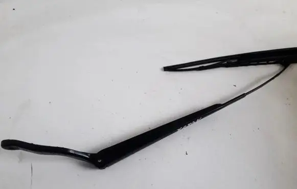 Ford Fiesta Front wiper blade arm 2s6117526ac