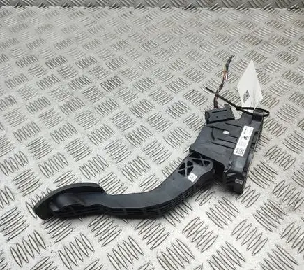 Fiat 500E Accelerator throttle pedal 52137956