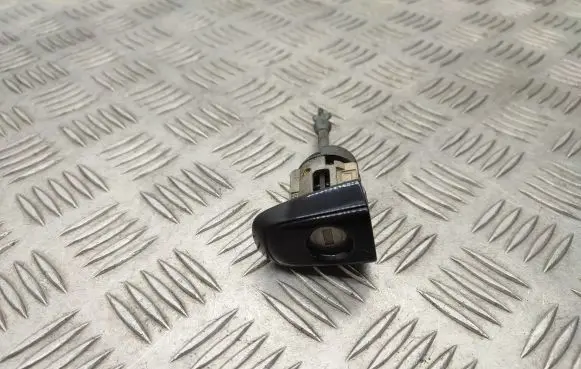 Lexus RX 330 - 350 - 400H Front door lock (next to the handle) 