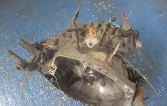 Toyota Yaris Verso Manual 6 speed gearbox 