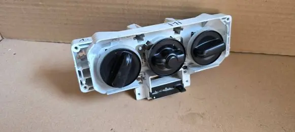 Suzuki Ignis Climate control/heater control trim 7440080G31