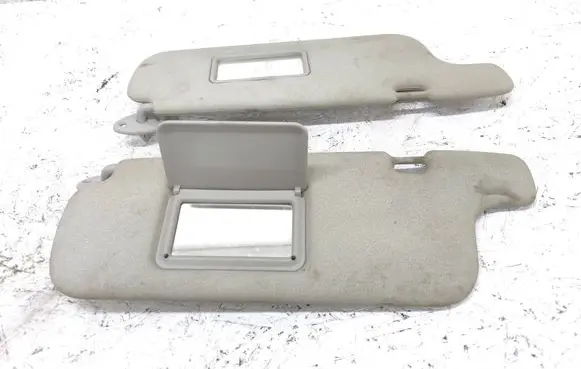 Toyota Yaris Sun visor