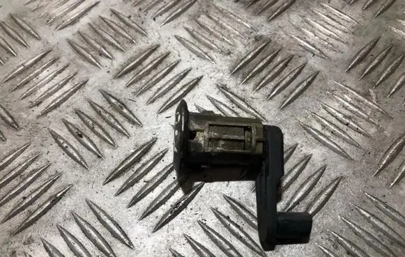 Renault Scenic I Front door lock (next to the handle) 7700838541