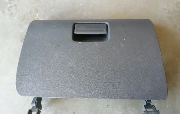 Ford Focus Glove box lid/cover 