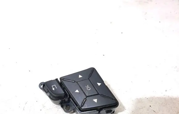 Mercedes-Benz GLK (X204) Steering wheel buttons/switches A2185400162