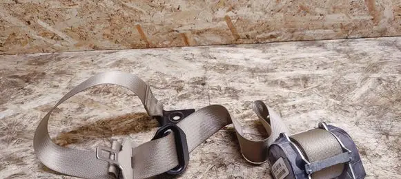 Cadillac SRX Rear seatbelt 20854486 616038700B