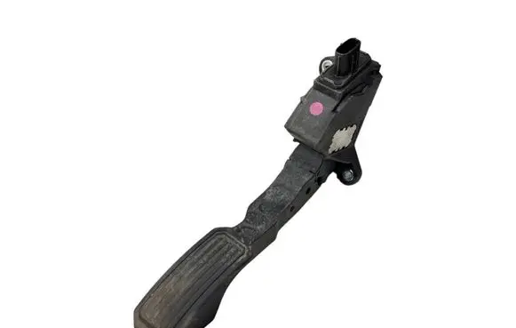 Toyota Avensis T270 Accelerator throttle pedal 7811005040 16196C 15759429033
