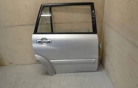 Suzuki Grand Vitara I Front door