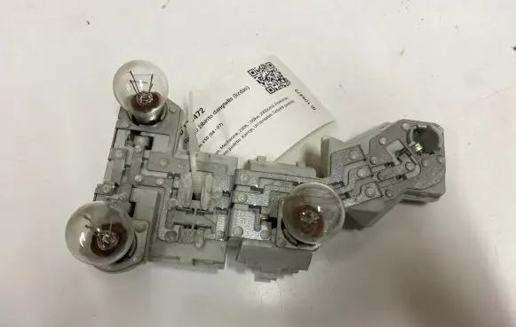Volvo V50 Tail light bulb cover holder