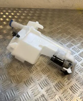 Toyota Yaris Cross Windshield washer fluid reservoir/tank 