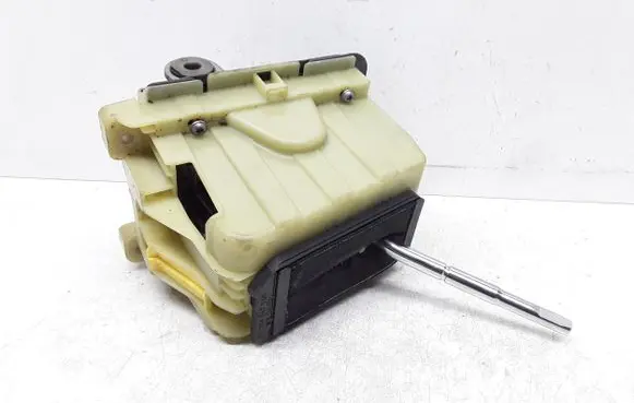 Mercedes-Benz C W204 Gear shifter/selector A2042677524 PP204267050 204267050