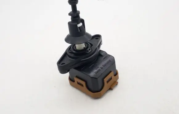 Ford Focus C-MAX Headlight level adjustment motor 00787808