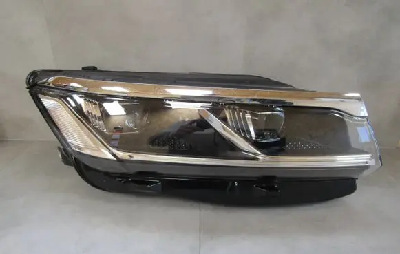 Volkswagen Touareg III Headlight/headlamp 761941036A 1EX01314302