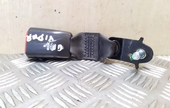 Middle seatbelt buckle (rear)
