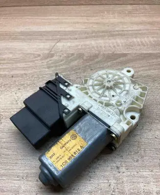 Volkswagen Golf IV Rear door window regulator motor 1C0959812A F005S00060