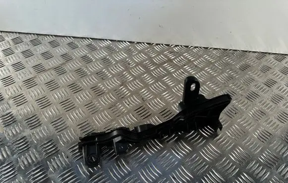 Other engine bay part