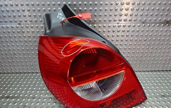 Renault Clio III Rear/tail lights S27624098 8200459962