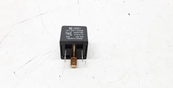 Seat Ibiza IV (6J,6P) Other relay 141951253B