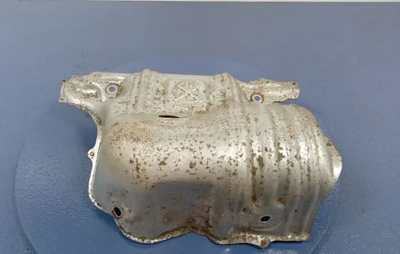 Exhaust heat shield