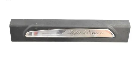 Alfa Romeo Giulia Rear sill trim cover 156107576 156107577