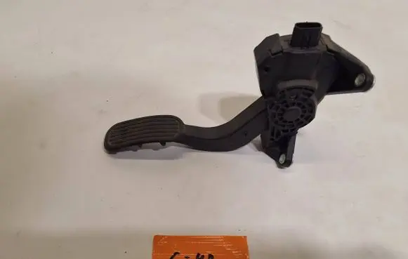 Toyota C-HR I Accelerator throttle pedal 78110-F4022