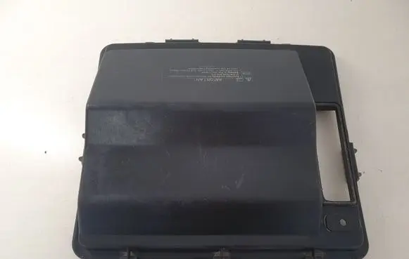 Mercedes-Benz Vito Viano W639 Battery box tray cover/lid A6395450403