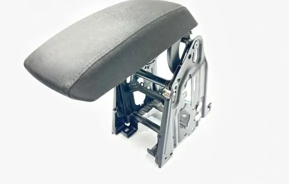 Skoda Octavia Mk2 (1Z) Armrest 1057552 S355MC